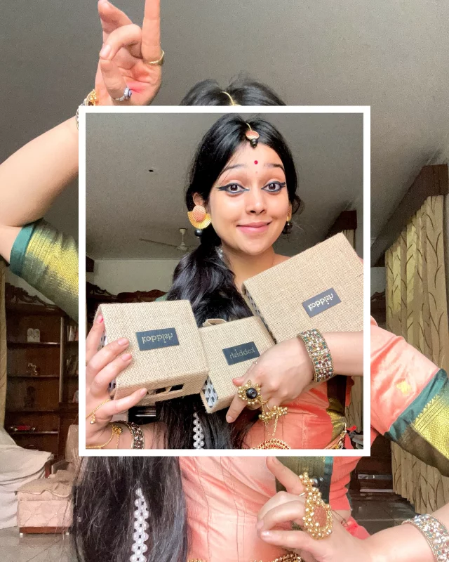 Every gesture tells a story, and @thatclassicalnitya Nitya carries our Bharatnatyam Collection with such beauty,grace and poise. 🌺
.
.
Rooted in tradition and handcrafted with soul, each piece celebrates the rhythm, expression, and beauty of Indian classical art. Through her elegance, the essence of Bharatnatyam comes alive — timeless, powerful, and deeply connected to our cultural roots. ✨
.
.
#Kabbish #BharatnatyamCollection #HandcraftedWithLove #IndianCraftsmanship #TraditionMeetsArt